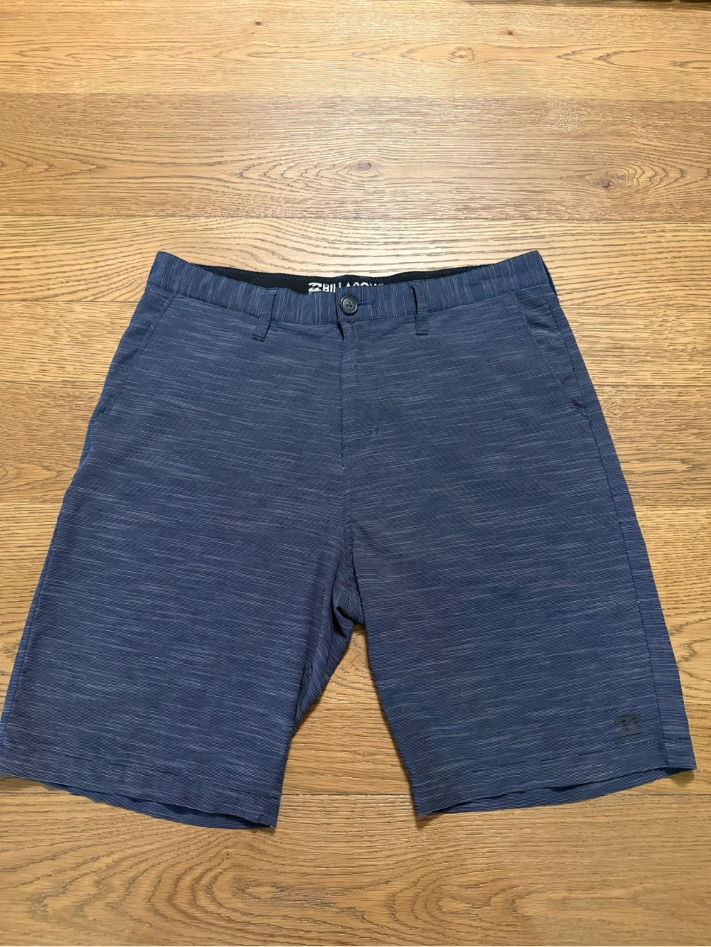 Billabong submergible Crossfire Men's Navy Color shorts Size 33